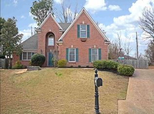 161 Leaf Trail Ct, Cordova, TN 38018
