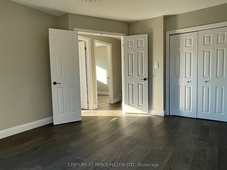771 Krosno Blvd #UPPER — Photo 15