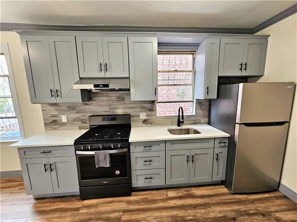 646 E 93rd St Floor 2, Brooklyn, NY 11236