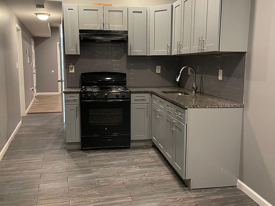 1st image of 780 Summer Ave #2