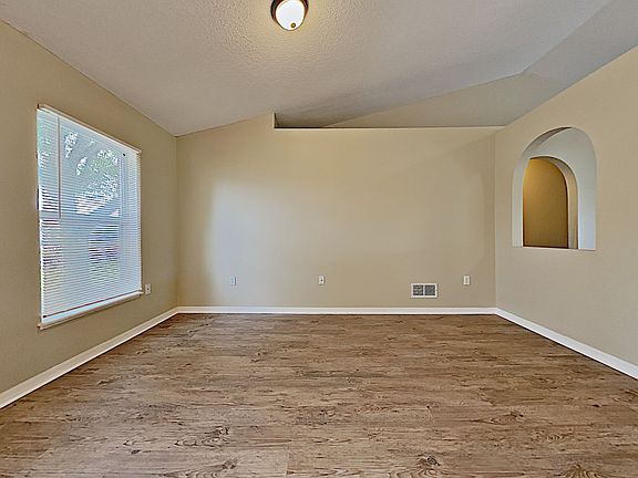 4th image of 1105 Murat Pl