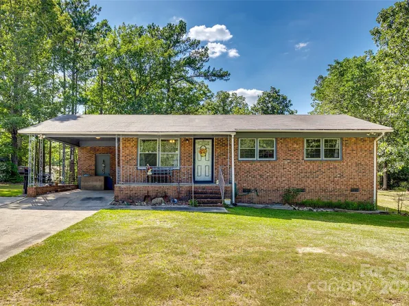 1488 Carmel Rd, Lancaster, SC 29720