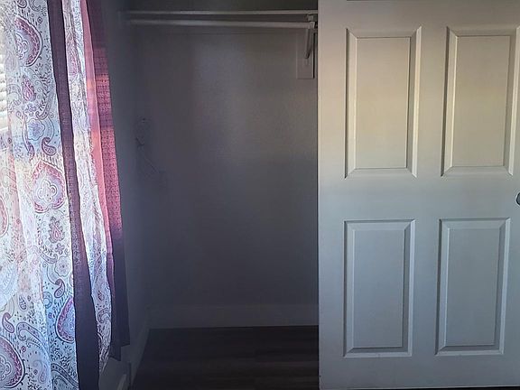 5th image of 4310 Sandy River Dr Unit 75