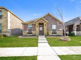 2365 Dolostone Dr, Aubrey, TX 76227