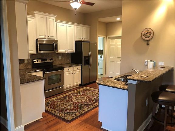 4th image of 217 Orchards Cir