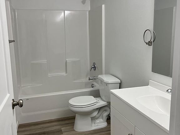 3rd image of 3 W Marina Dr #3