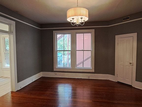 3rd image of 414 NE 5th Ave APT 4
