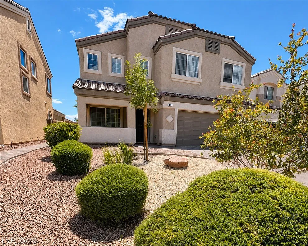 3 bed, 2.5 bath, 2267 sqft, $2,000 — Photo 1
