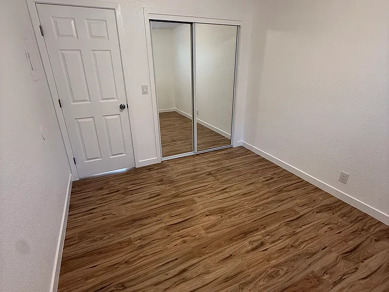 630 W 2nd Ave #13 — Photo 11