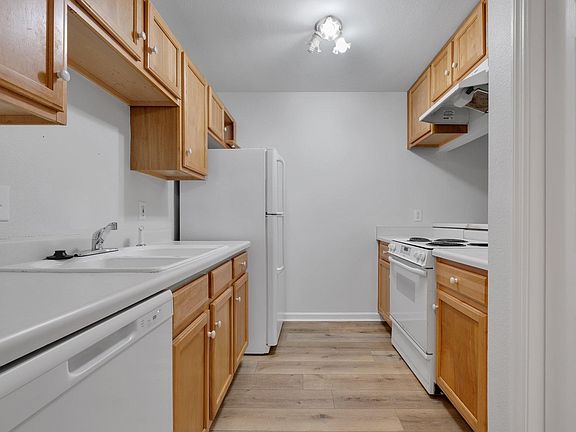 4th image of 1238 Cross Creek Cir APT 1