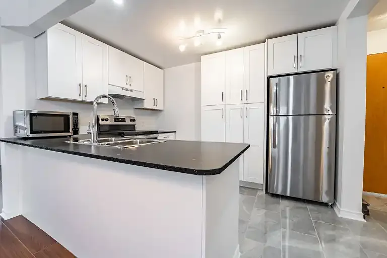 2513 Cleroux Cres #1A — Photo 7