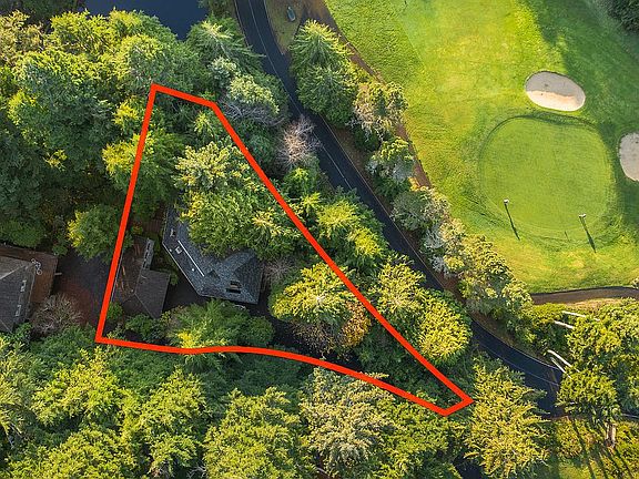 2nd image of 489 Fairway Dr