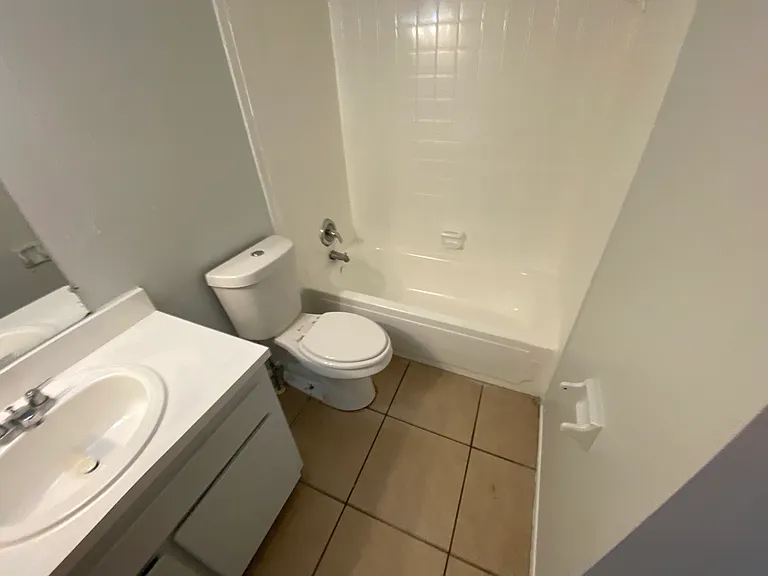1450 Holden Ave #C — Photo 6
