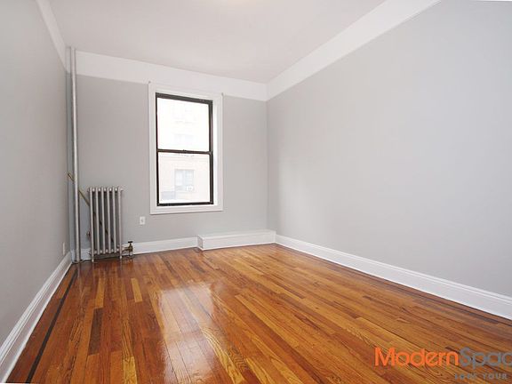 4th image of 2831 34th St APT 1