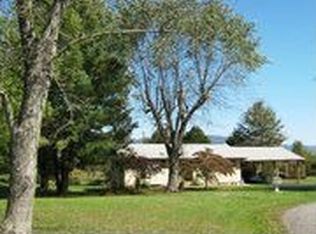 173 Brook Ln, La Follette, TN 37766