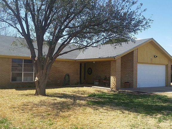 3rd image of 415 Idlewilde Dr