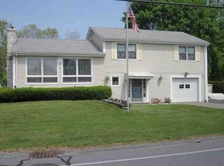 335 Old Warren Rd, Swansea, MA 02777