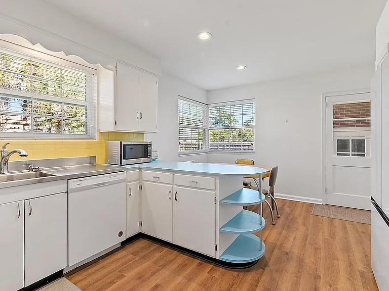 4428 Worth Dr W — Photo 6