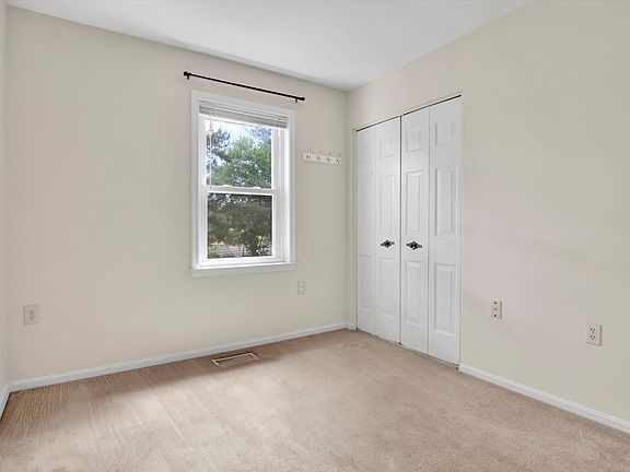 2nd image of 5603 Castlebury Ct
