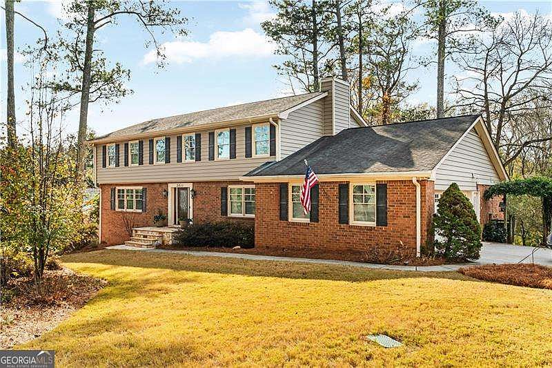 1st image of 3011 Castleton Way