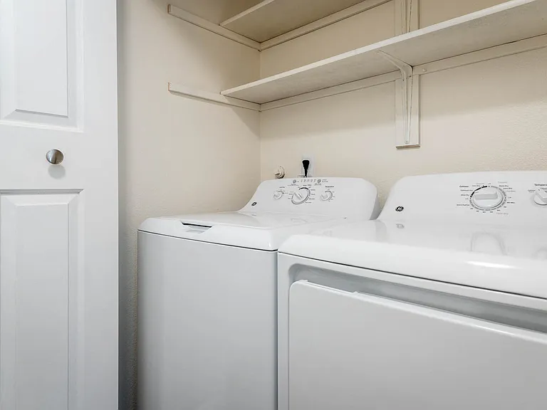 Fernwood | 1x1 Laundry Area
