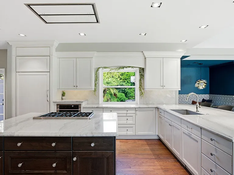 2939 N Manor Dr W — Photo 9