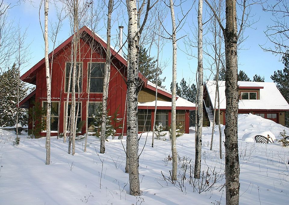 5910 Voyageurs Trail
