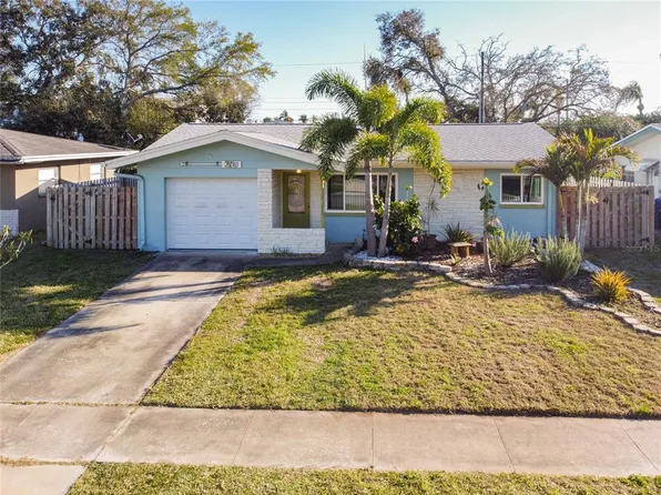 2718 Keene Park Dr, Largo, FL 33771