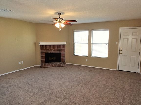 2nd image of 2320 Avalon Creek Way