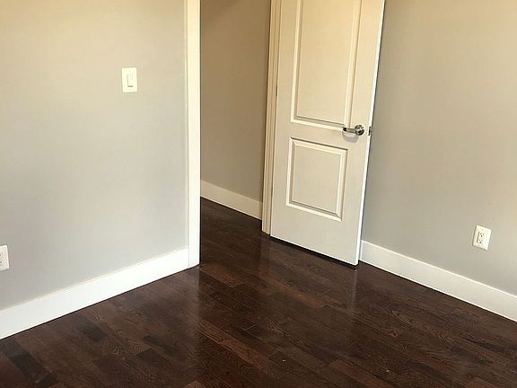 4th image of 167 E 106th St #4W2