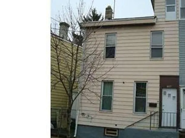 388 3rd St, Trenton, NJ 08611