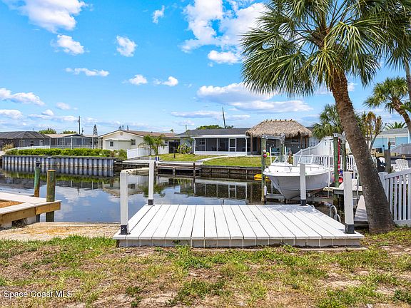 4th image of 1500 S Harbor Dr
