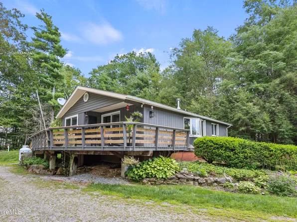 30 Brookman Dr, Blandford, MA 01008
