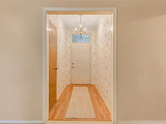 5th image of 1216 Stonelake Dr