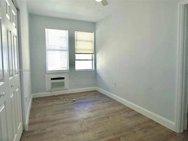 1142 SW 4th St #17 — Photo 7