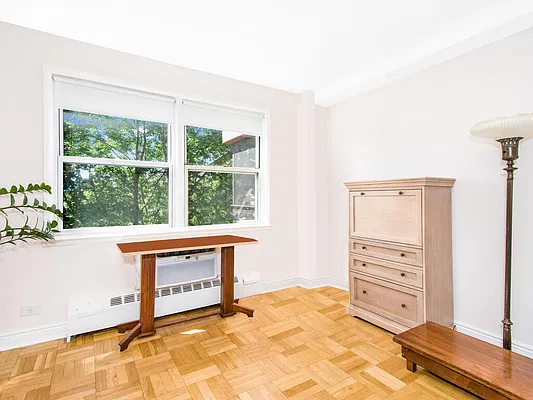 Sold by Douglas Elliman | media 15