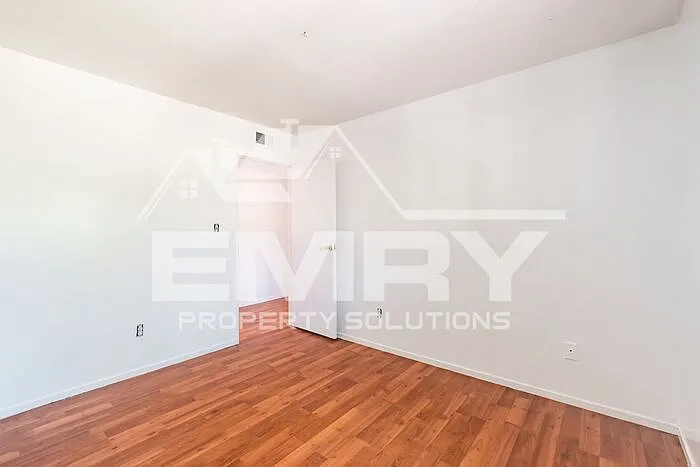 9781 Karmont Ave — Photo 15