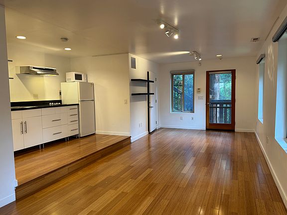 5th image of 6050 Colton Blvd #B