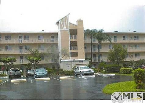 1st image of 6795 Huntington Ln APT 204