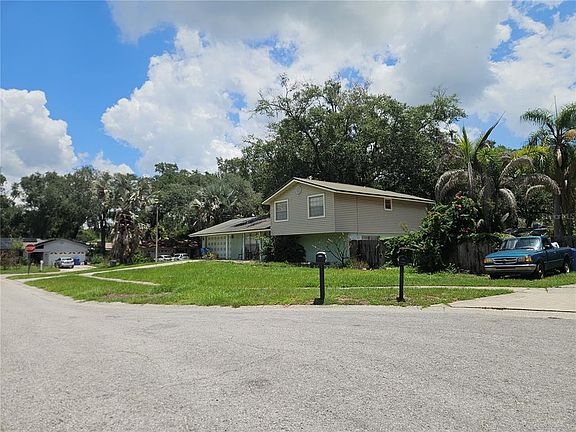 5th image of 1203 Lake Valrico Ln