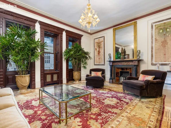 205 West 57th Street image 2 of 13