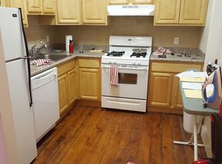 407 Green Ln, Philadelphia, PA 19128