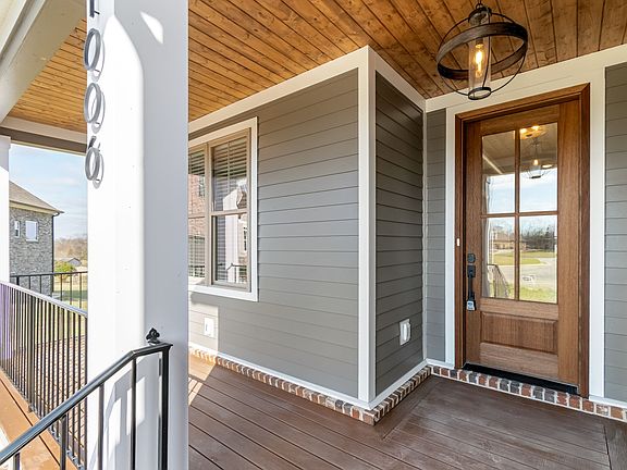 3rd image of 1006 Pheasant Run Ct