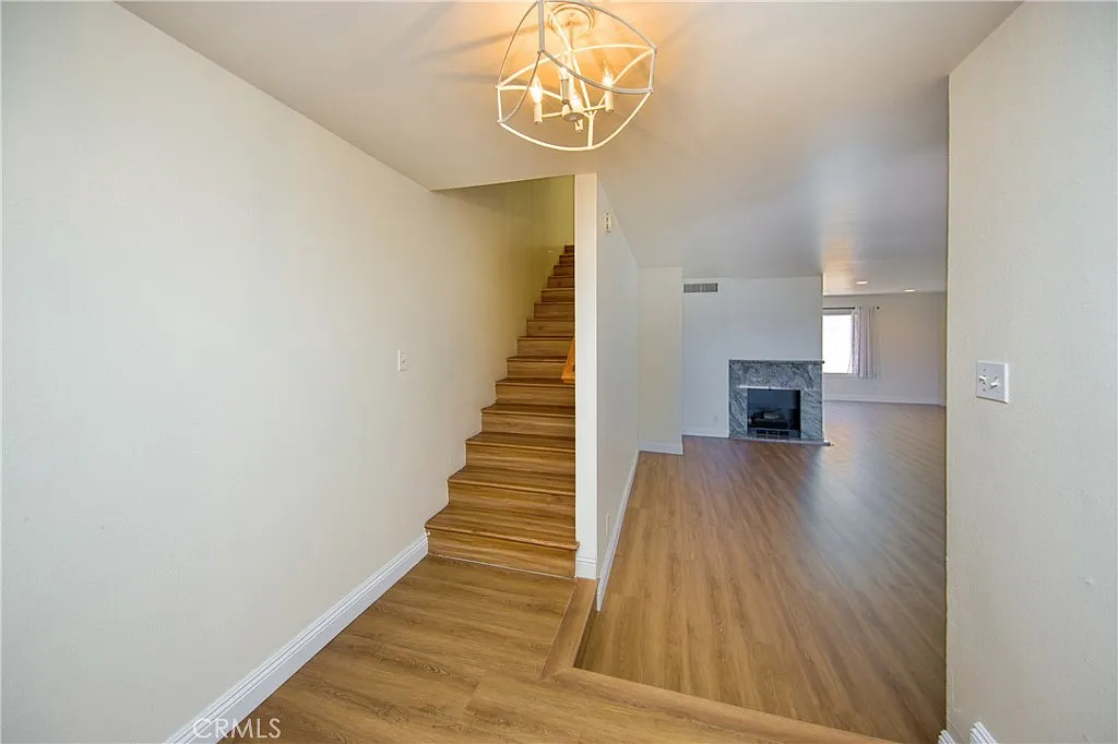 3 bed, 2.5 bath, 1602 sqft, $4,200 — Photo 4