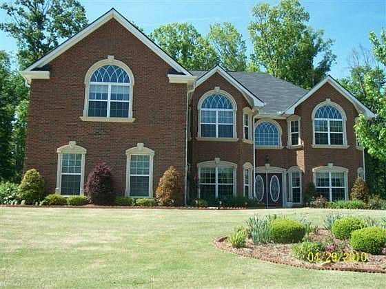2nd image of 416 Young James Cir