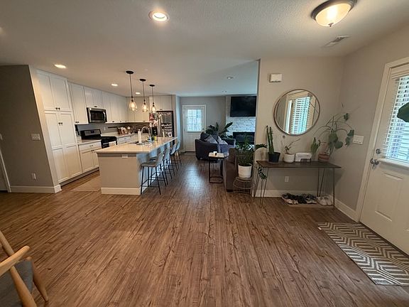 3rd image of 4565 W Custer Pl