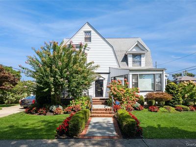 486 Oxford Road, Cedarhurst, NY, 11516