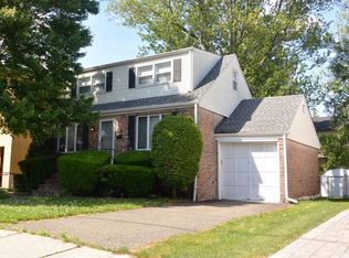 745 Hamilton Ave, Ridgefield, NJ 07657