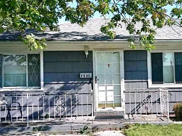 7535 Alexander Ave, Hammond, IN 46323