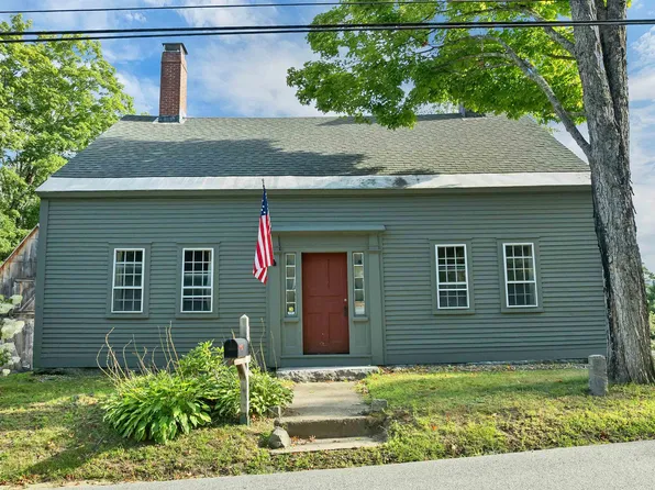 107 Townhouse Road, New Hampton, NH 03256